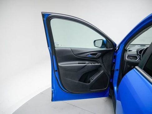 Used 2024 Chevrolet Equinox LT FWD image 23