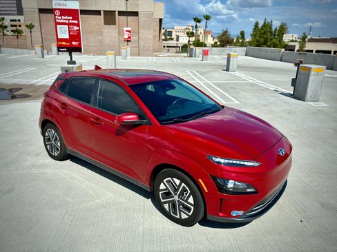 Used 2022 Hyundai Kona SEL w/ Convenience Package FWD image 14