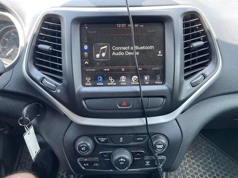Used 2014 Jeep Cherokee Trailhawk w/ Trailer Tow Group AWD/4WD image 8