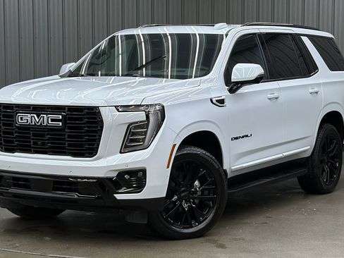 Used 2026 GMC Yukon Denali w/ Advanced Technology Package AWD/4WD image 1