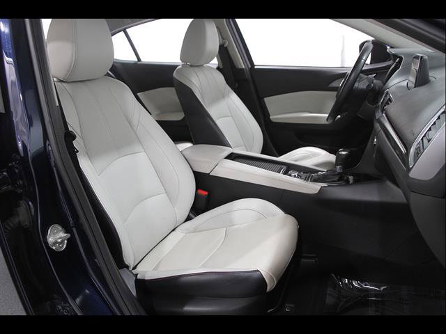 Used 2017 MAZDA MAZDA3 Grand Touring FWD image 16