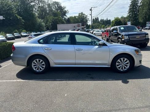 Used 2015 Volkswagen Passat 1.8T Wolfsburg Edition w/ Technology Package FWD image 4