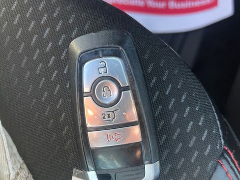 Used 2025 Ford Escape ST-Line FWD image 33