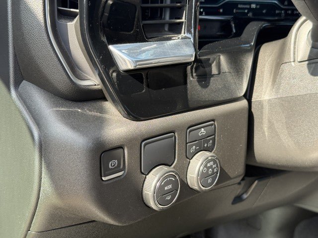 Used 2023 Chevrolet Silverado 1500 RST w/ Redline Edition RWD image 22