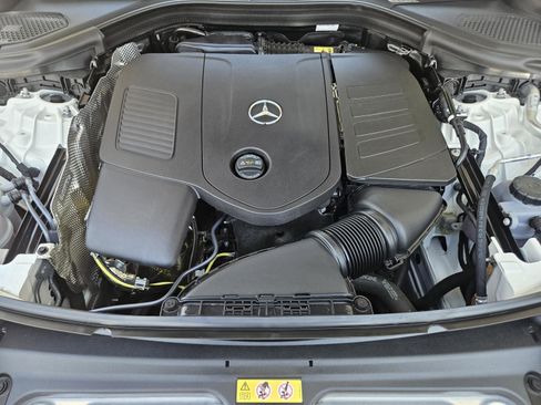 Certified 2025 Mercedes-Benz GLC 300 4MATIC image 6