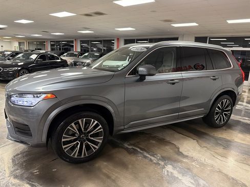 Used 2020 Volvo XC90 T5 Momentum AWD/4WD image 6