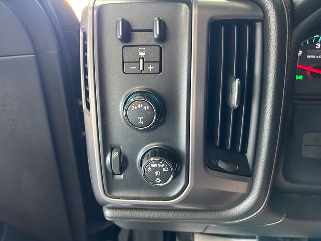 Used 2018 GMC Sierra 2500 SLT w/ All Terrain HD Package AWD/4WD image 21