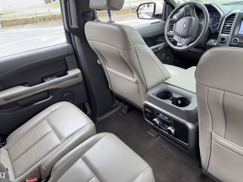 Used 2019 Ford Expedition XLT w/ Equipment Group 201A image 6