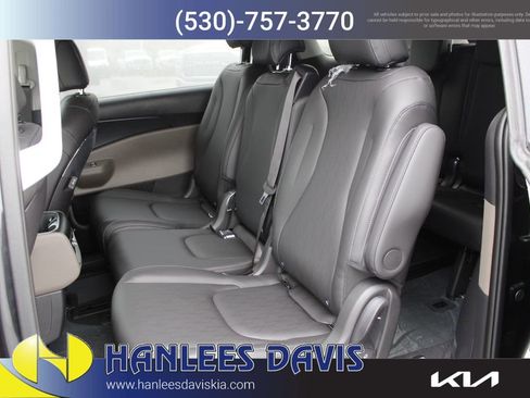 New 2026 Kia Carnival LXS image 14