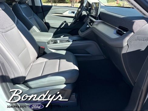 New 2026 Ford Explorer Active w/ Active Comfort Package image 16