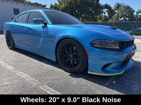 Used 2019 Dodge Charger Scat Pack image 3