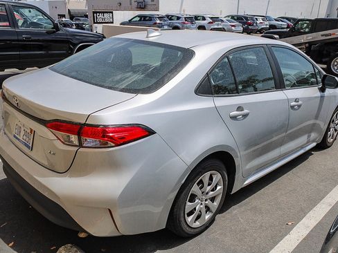 Used 2024 Toyota Corolla LE FWD image 7