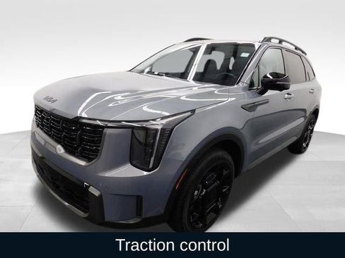 Used 2025 Kia Sorento SX image 4