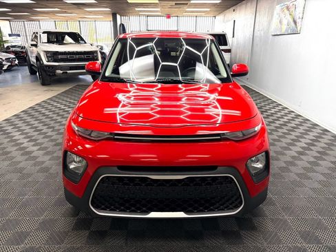 Used 2022 Kia Soul LX w/ Technology Package FWD image 6