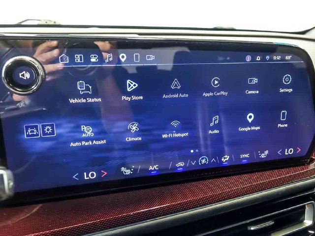 Certified 2024 Chevrolet Traverse Z71 w/ Enhanced Driving Package AWD/4WD image 24
