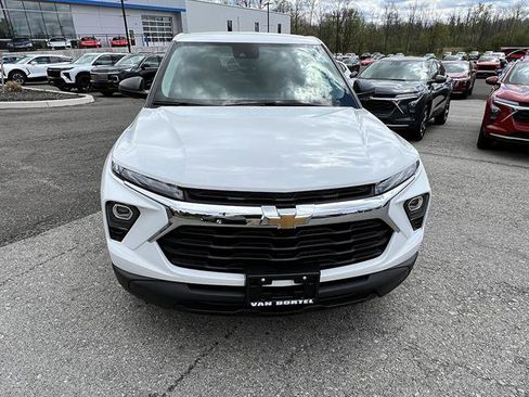New 2026 Chevrolet TrailBlazer LS w/ LS Convenience Package FWD image 9