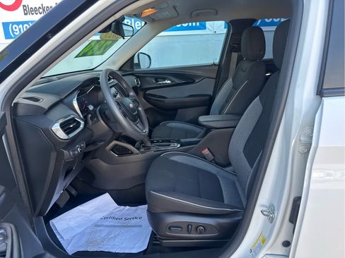 Used 2023 Chevrolet TrailBlazer LT FWD image 22