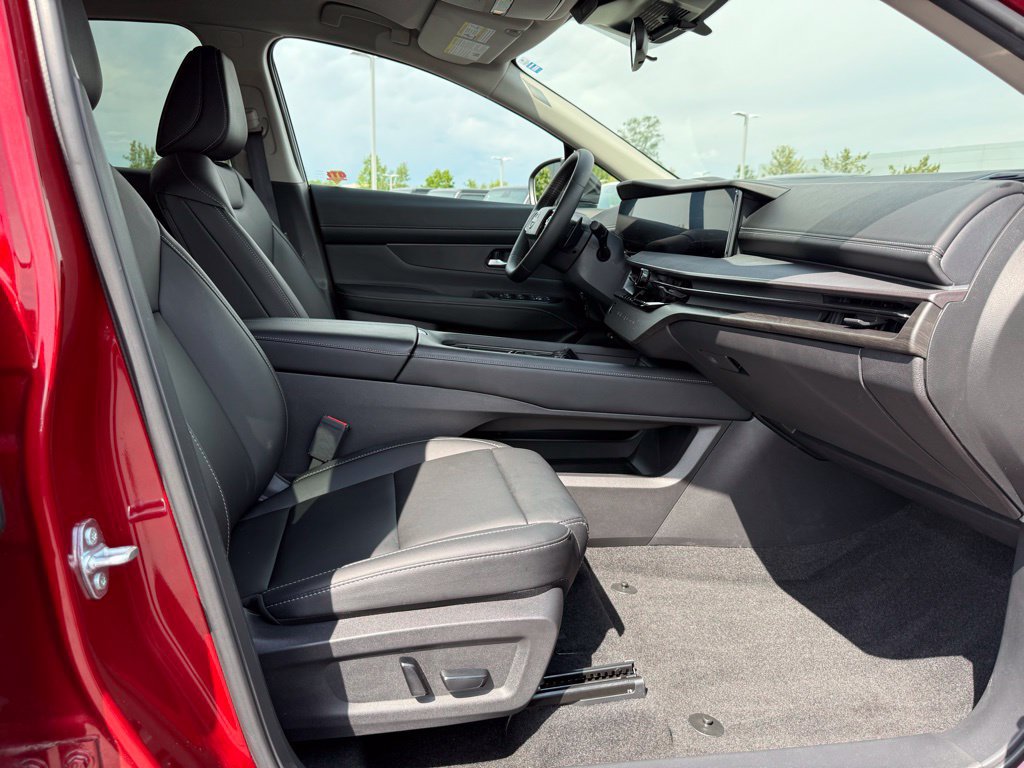 Used 2025 Nissan Murano SV AWD/4WD image 30
