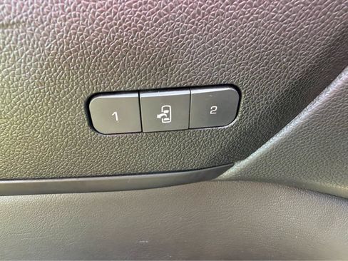 Used 2017 GMC Acadia Limited SLT FWD image 13