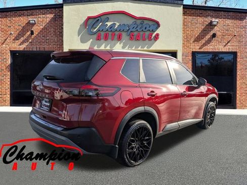 Used 2022 Nissan Rogue SV w/ SV Premium Package FWD image 4