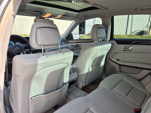 Used 2014 Mercedes-Benz E 350 Sedan image 16