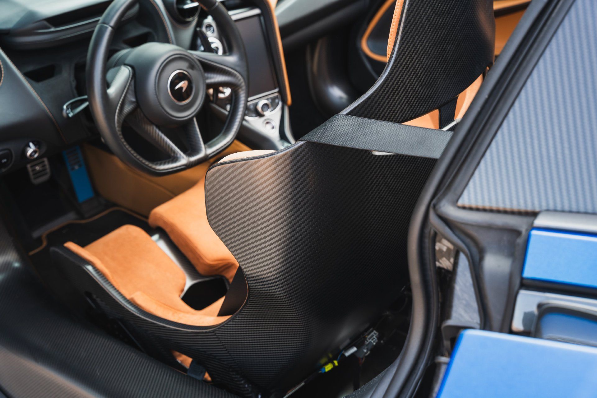 Used 2022 McLaren 765LT RWD image 40