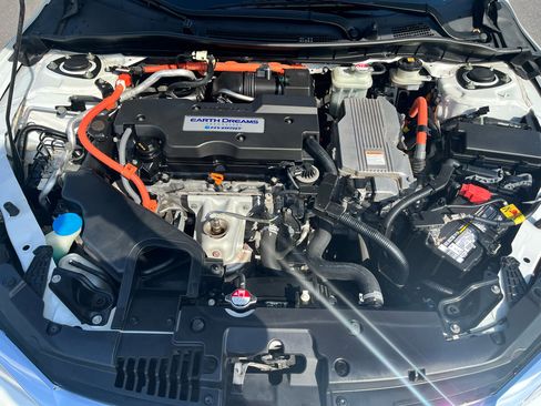 Used 2017 Honda Accord Touring image 26