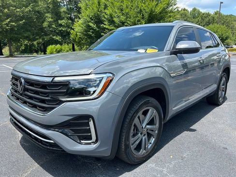 Used 2024 Volkswagen Atlas Cross Sport SEL R-Line AWD/4WD image 69