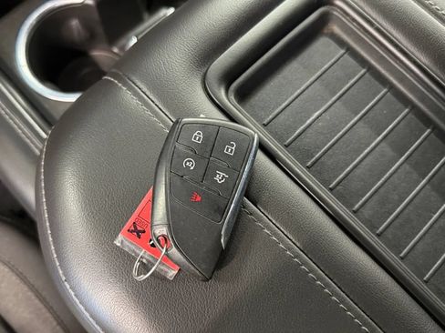 Used 2021 GMC Yukon XL SLE AWD/4WD image 46