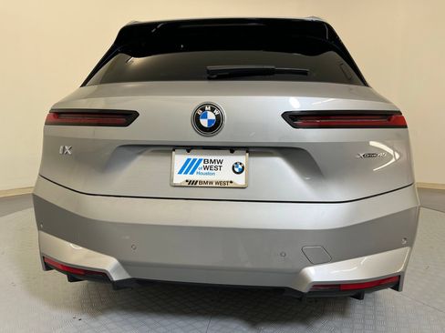 Used 2026 BMW iX xDrive45 AWD/4WD image 10