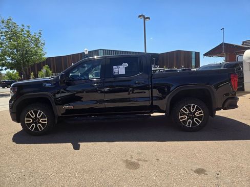 Used 2024 GMC Sierra 1500 AT4 w/ AT4 Premium Package AWD/4WD image 6