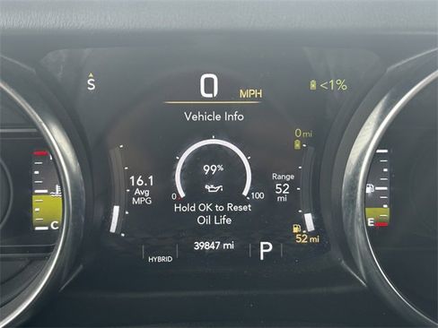 Certified 2022 Jeep Wrangler Unlimited Sahara w/ Cold Weather Group image 27