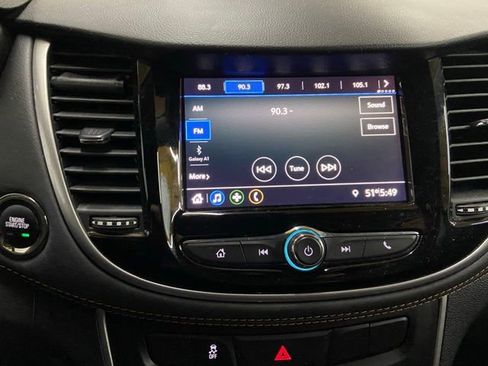 Used 2022 Chevrolet Trax LT w/ LT Convenience Package AWD/4WD image 30