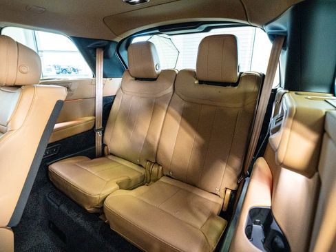 Used 2023 Land Rover Range Rover Long Wheelbase SE image 53