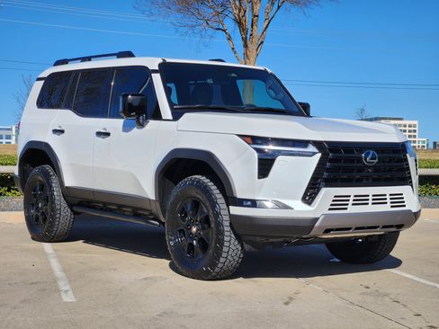 Used 2025 Lexus GX 550 image 2