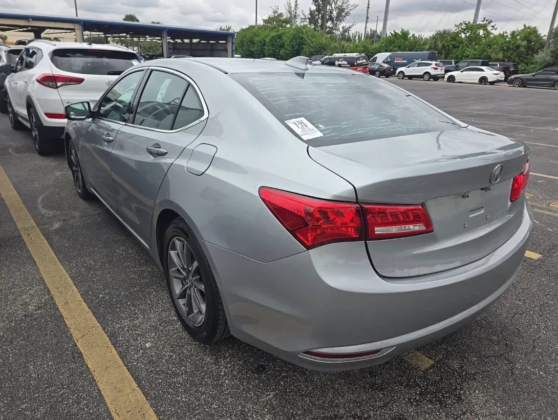 Used 2019 Acura TLX FWD image 4