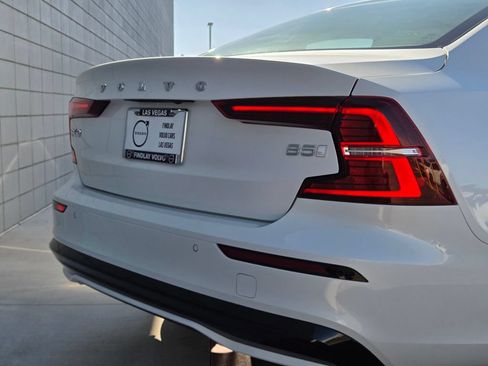 Used 2023 Volvo S60 B5 Plus w/ Climate Package FWD image 11
