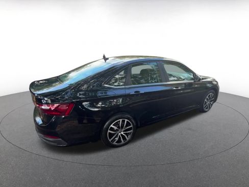 Used 2025 Volkswagen Jetta SE image 15