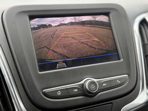 Used 2021 Chevrolet Equinox LS w/ LPO, Chrome Package image 19