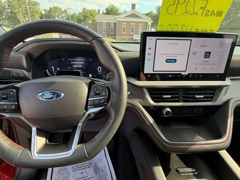 Used 2025 Ford Explorer ST-Line AWD/4WD image 17