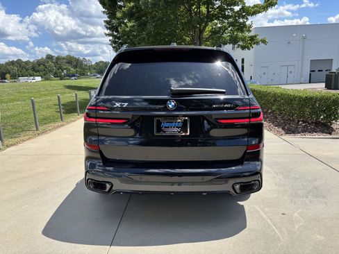 New 2027 BMW X7 xDrive40i w/ M Sport Package AWD/4WD image 9