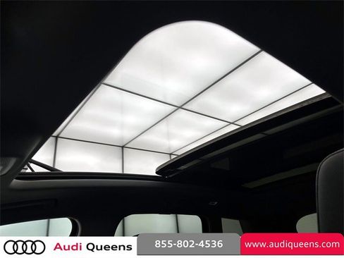 Used 2025 Audi Q6 e-tron Premium Plus image 30