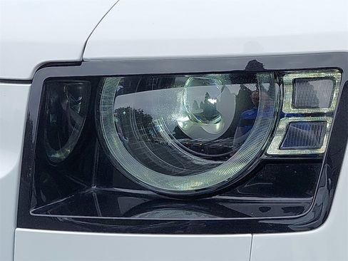 Used 2023 Land Rover Defender 110 X-Dynamic SE image 40