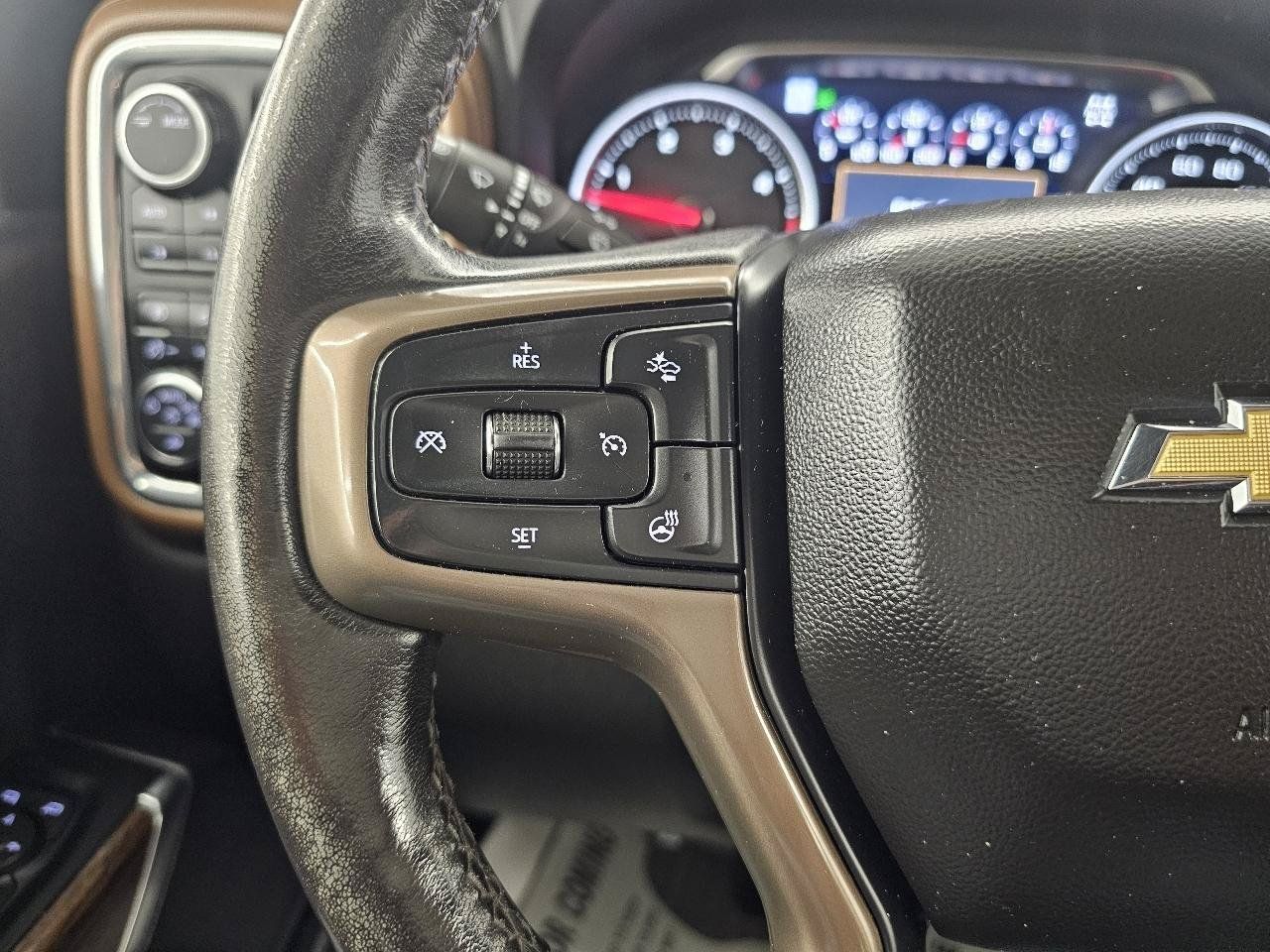 Used 2023 Chevrolet Silverado 3500 High Country w/ Z71 Off-Road Package AWD/4WD image 17