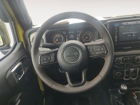 Used 2024 Jeep Wrangler Unlimited Sport AWD/4WD image 12