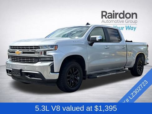 Used 2020 Chevrolet Silverado 1500 LT w/ Convenience Package AWD/4WD image 3