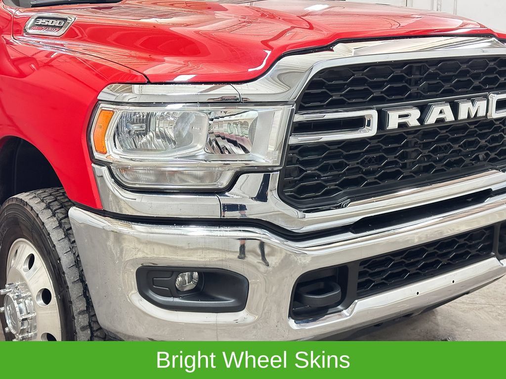 Used 2024 RAM 3500 Tradesman AWD/4WD image 15