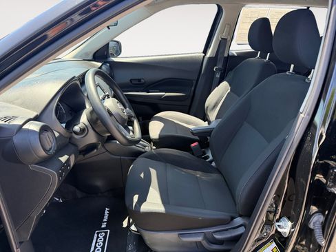 Used 2023 Nissan Kicks S FWD image 10