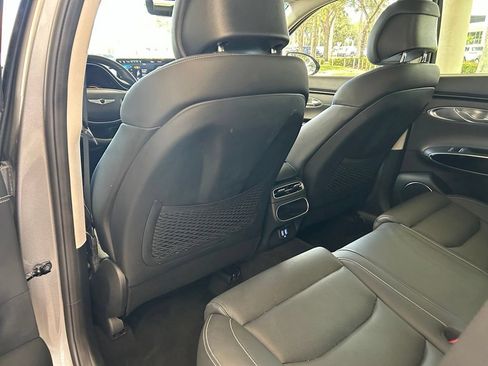 Used 2025 Genesis GV70 2.5T AWD/4WD image 37