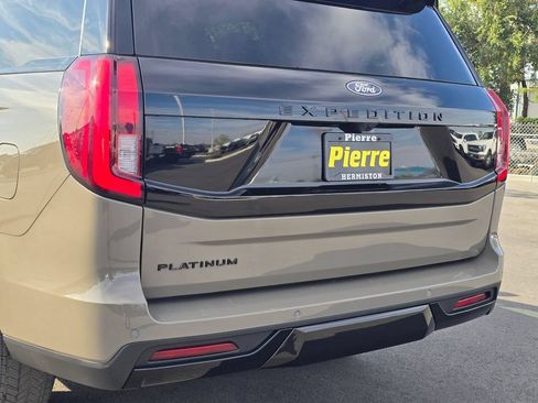 New 2027 Ford Expedition Platinum w/ Stealth Appearance Package AWD/4WD image 7
